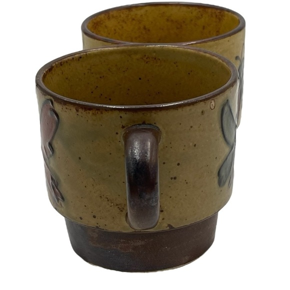 Vintage 70s Handcrafted Ceramic Stackable Butterfly Coffee Mugs Tea Cups 2pc Set - Picture 3 of 9